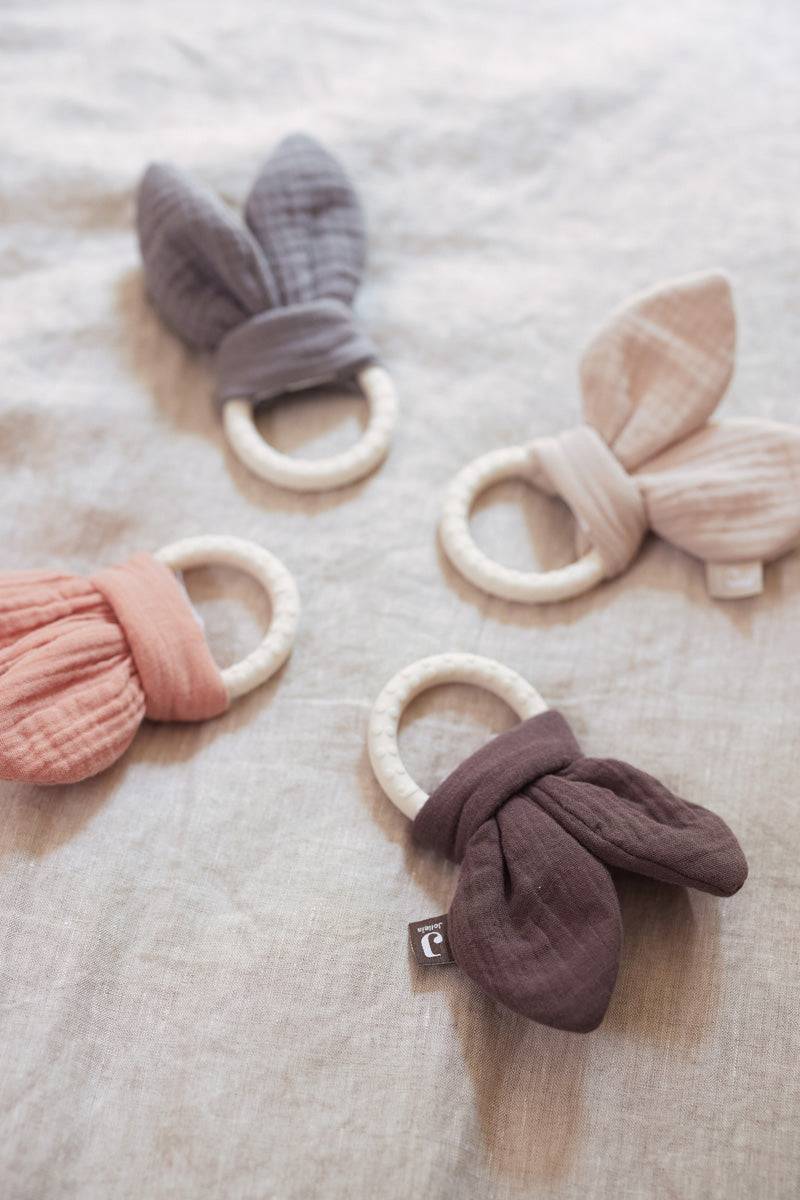 Jollein Beißring Silikon Bunny Ears Nougat Osterangebot