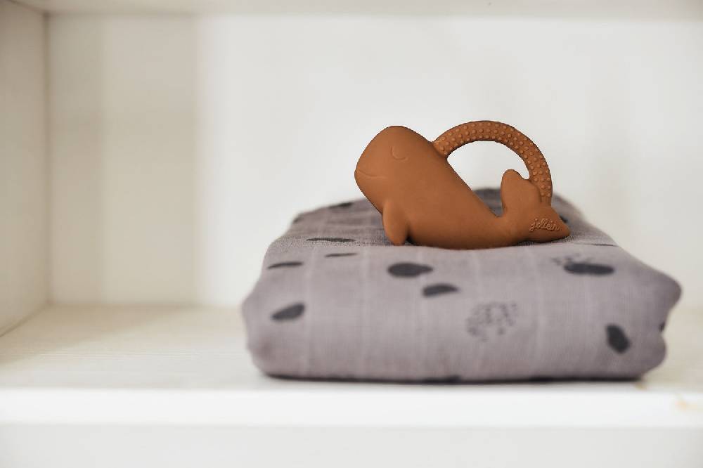 Jollein Beißring aus Naturkautschuk Whale Caramel Muttertagsangebot