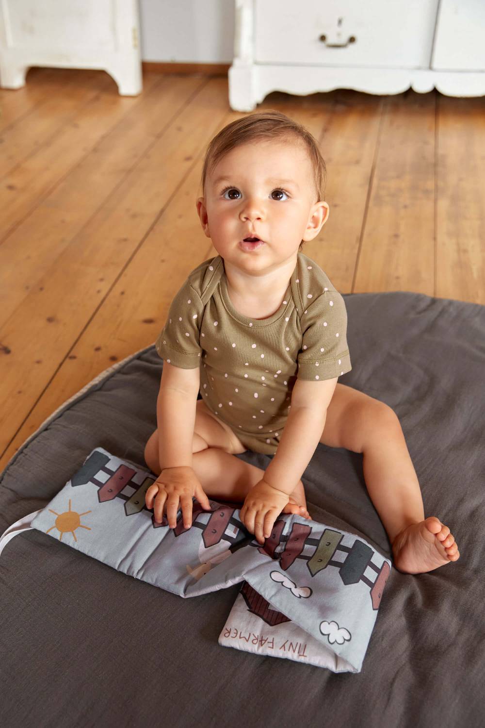 Lässig Stoffbuch Baby - Activity Soft Toy Book, Tiny Farmer zollfrei