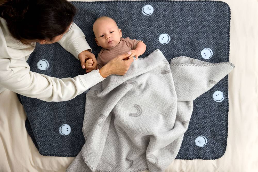 Lässig Babydecke - Bio Baumwolle, Grau Angebote