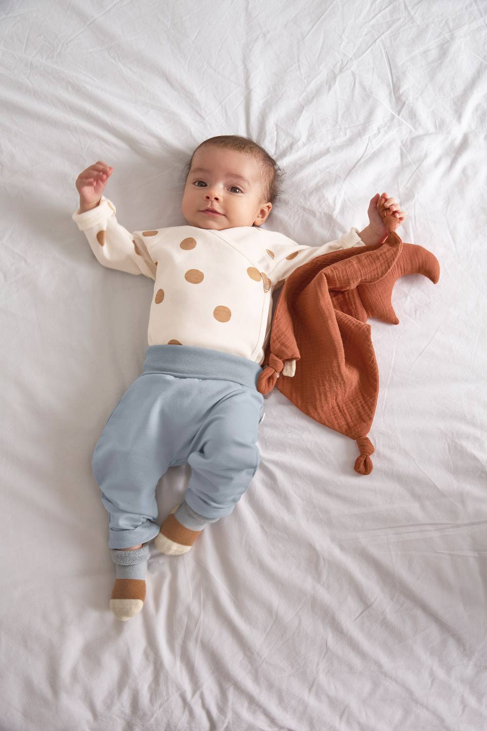 Lässig Baby Body langarm - Bio Baumwolle, Punkte, Weiß Versandkostenfrei