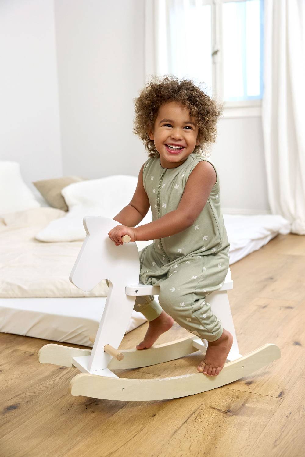 Lässig Kinder Schlafoverall 0,5 TOG - Blätter, Oliv Cyber Monday