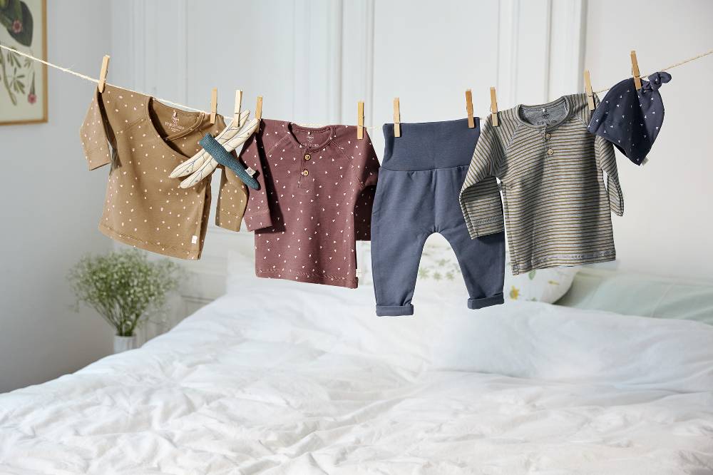 Lässig Baby Wickelshirt - Bio Baumwolle, Dots, Curry VIP-Rabatte