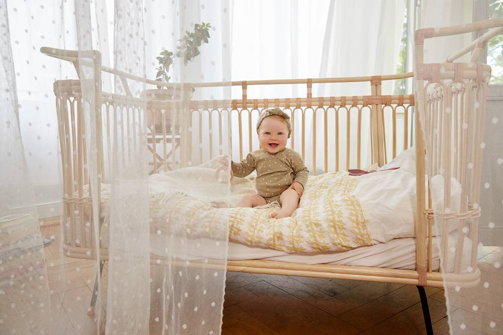 Lässig Baby Wickelbody langarm - Bio Baumwolle, Punkte, Gelb Letzte 2 Tage