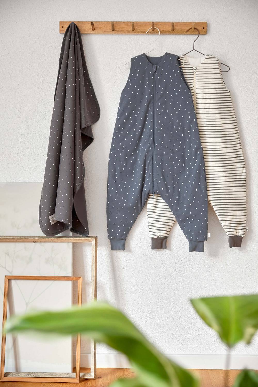 Lässig Babydecke - Bio Baumwolle, Spots Anthracite Discount Store für neue Produkte