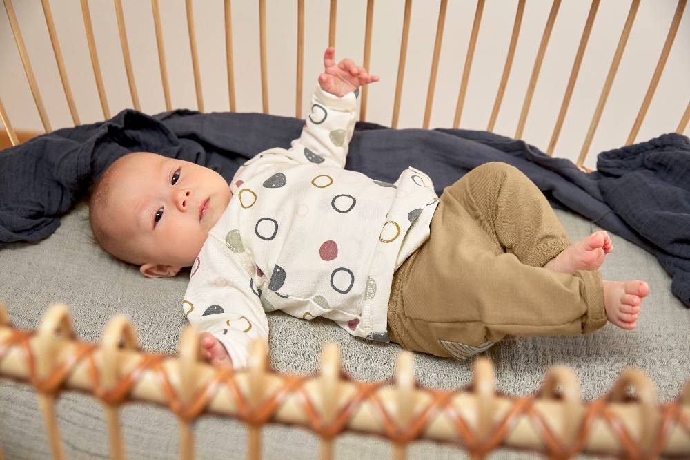 Lässig Baby Schlafanzug - Bio Baumwolle, Circles, Weiß Fabrikladen