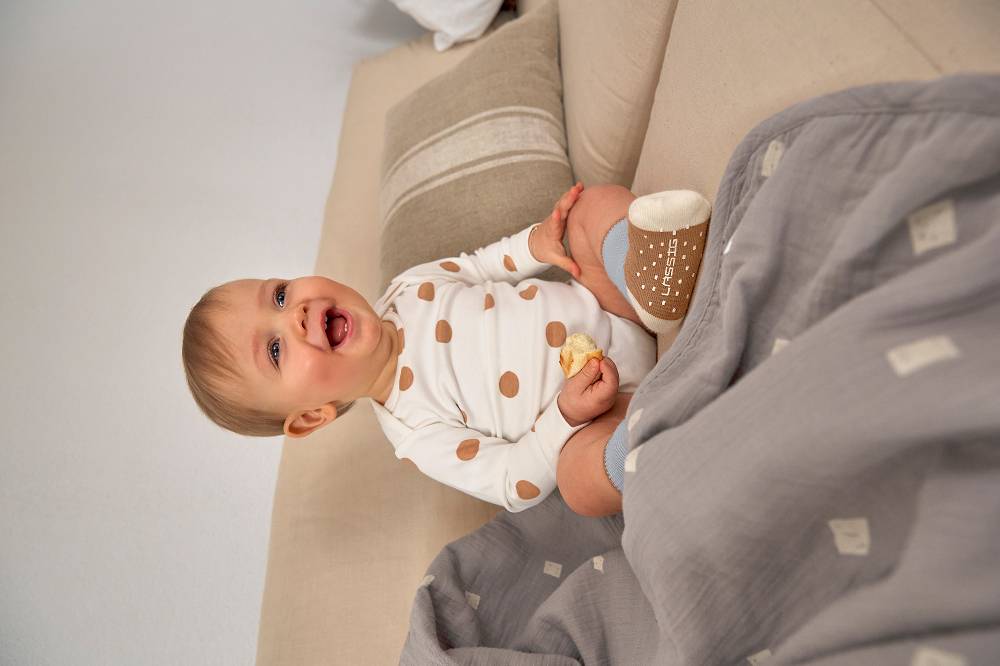 Lässig Baby Wickelbody kurzarm - Bio Baumwolle, Punkte, Weiß Rabatt