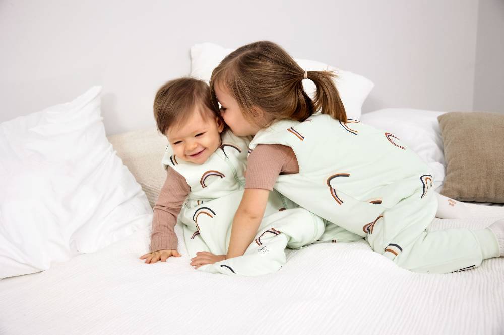 Lässig Kinder Schlafoverall 2,5 TOG - Regenbogen, Mint Black Friday
