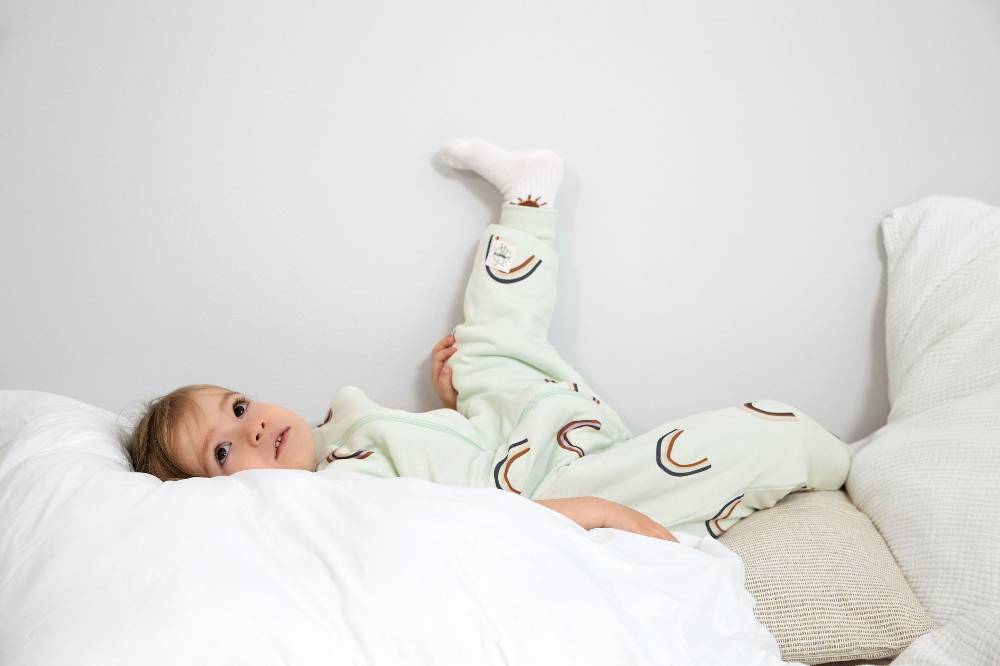 Lässig Kinder Schlafoverall 2,5 TOG - Regenbogen, Mint Black Friday