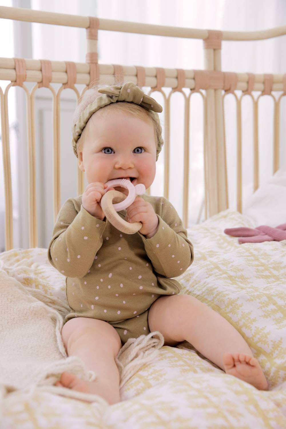 Lässig Baby Body langarm - Bio Baumwolle, Punkte, Gelb Black Friday Preise