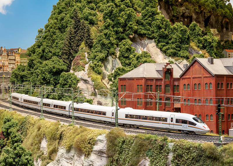 Märklin Triebwagenzug ICE 3, Baureihe 403 Große Rabatte