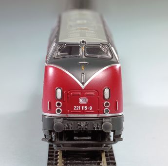Piko N Diesellokomotive BR 221 DB IV Artikelnummer: 40500 Vatertagsangebot