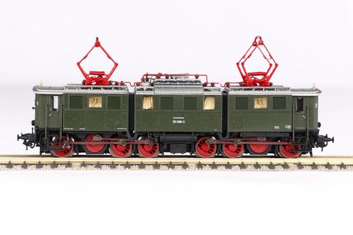 Piko N Sound-E-Lok BR 191 DB IV, inkl. PIKO Sound-Decoder Artikelnummer: 40541 Meist gekauft