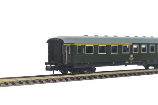 Piko N Schürzeneilzugwagen 1./2. Klasse DB IV Artikelnummer: 40629 Große Rabatte
