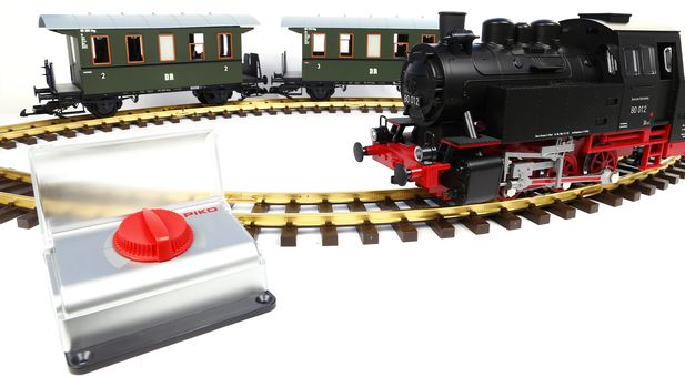 Piko G Start-Set Personenzug BR 80 (inkl. Sound+Dampf) Artikelnummer: 37125 Black Friday