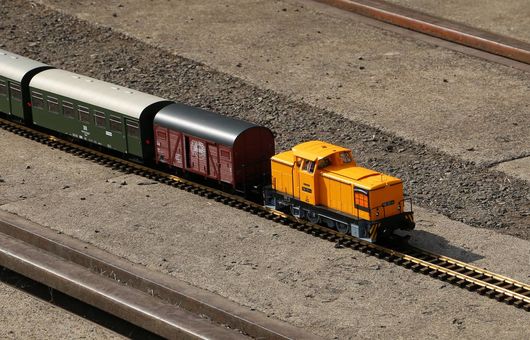 Piko G Diesellok BR 106 DR IV Artikelnummer: 37590 Tiefpreis