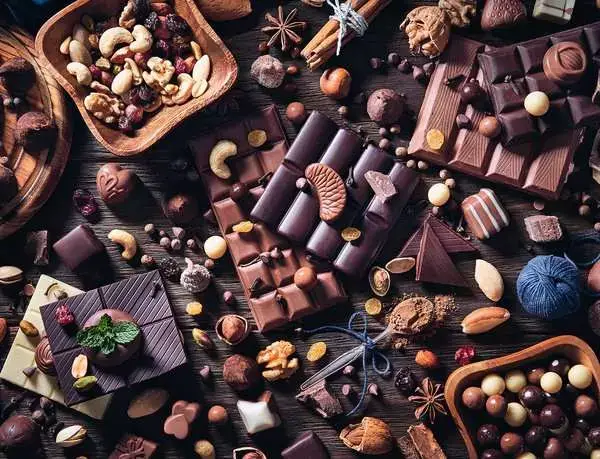 Ravensberger Matratzen Puzzle 2000 Teile - Schokoladenparadies Valentinstagsangebot