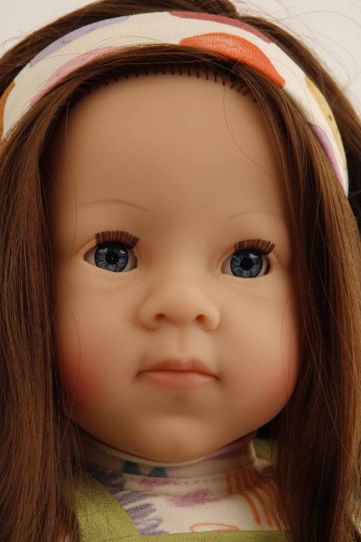 Schildkröt Manufaktur Puppe Elli 52 cm braune Haare, blaue Schlafaugen, Kleidung City-Love Nur noch ein Tag übrig
