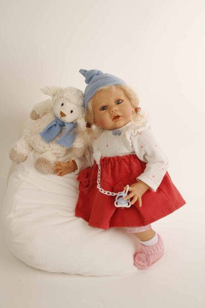 Schildkröt Manufaktur Baby Pina 52 cm von Karola Wegerich , blonde Haare, Kleidung weiss/blau/rot Hotsell