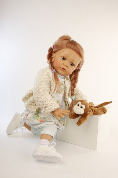 Schildkröt Manufaktur Puppe Greta 60 cm von Gudrun Legler, rote Haare, Kleidung mint/weiss Fabrikverkauf