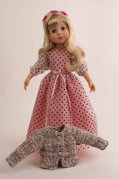 Schildkröt Manufaktur Stehpuppe Yella 46 cm blonde Haare, festliche Kleidung Preisnachlass
