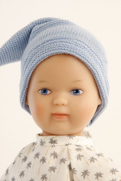 Schildkröt Manufaktur Puppe Schmuserle 30 cm Malhaar, blaue Malaugen, Kleidung blau/weiss mit Palmendruck Zeitlich begrenztes Angebot