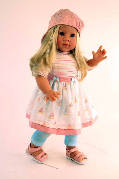 Schildkröt Manufaktur Stehpuppe Elli 52 cm blonde Haare, blaue Schlafaugen, maritime Kleidung weiss/blau/rose Neueste Stile