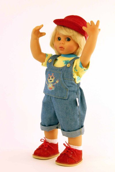 Schildkröt Manufaktur Puppe Müller-Wichtel Luca 30 cm blonde Haare, Jeanskleidung Fabrikladen