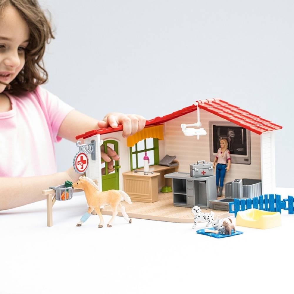 Schleich Tierarzt-Praxis mit Haustieren Muttertagsangebot