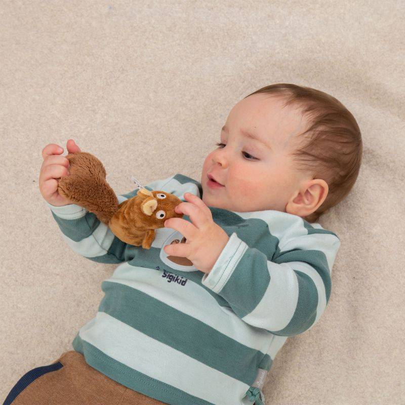 Sigikid Baby Rassel Eichhörnchen, Red Stars Neueste Mode