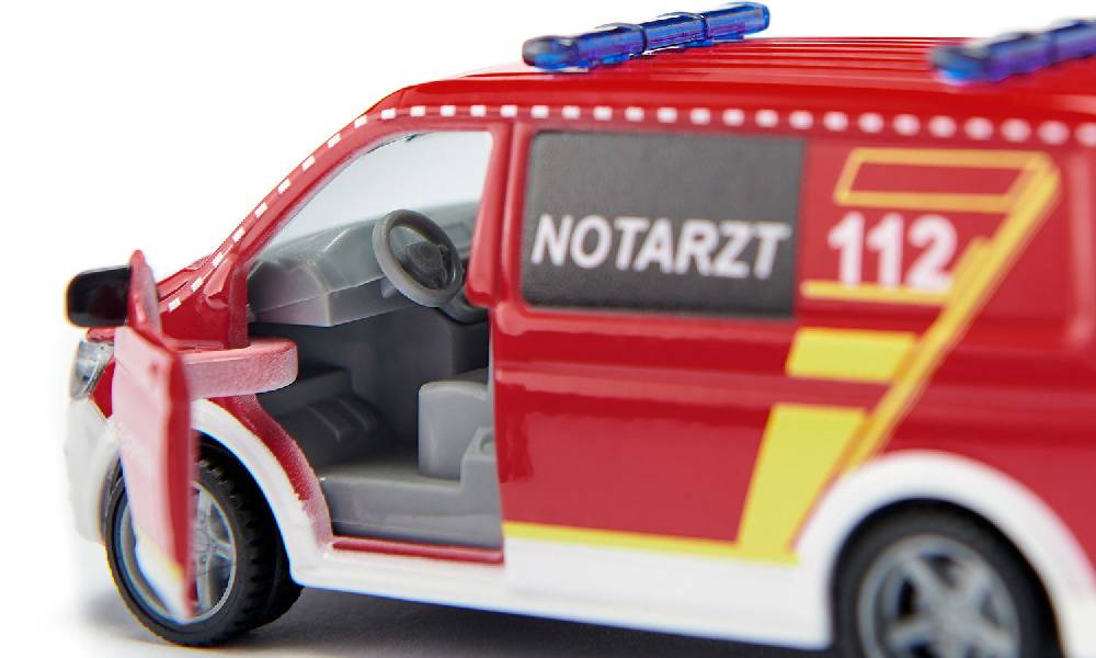 Siku VW T6 Notarztwagen 10211600001 Räumungsverkauf