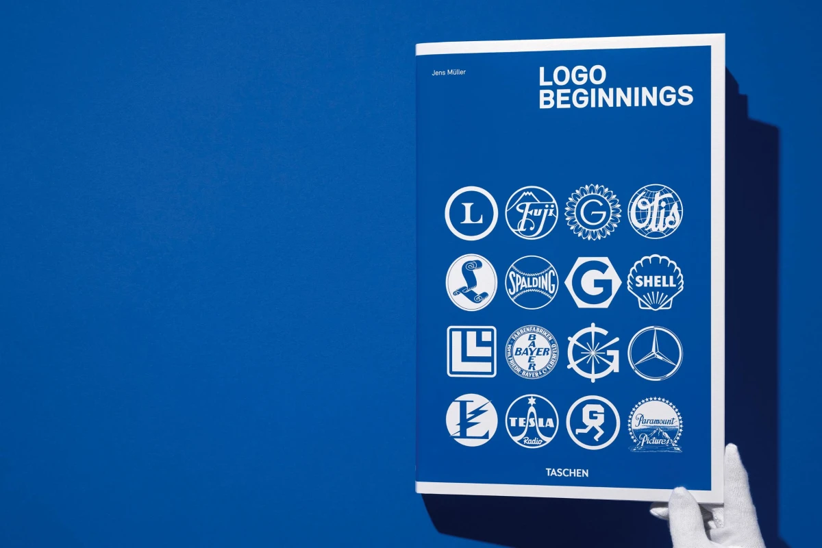 TASCHEN Logo Beginnings Kostenloser Versand international