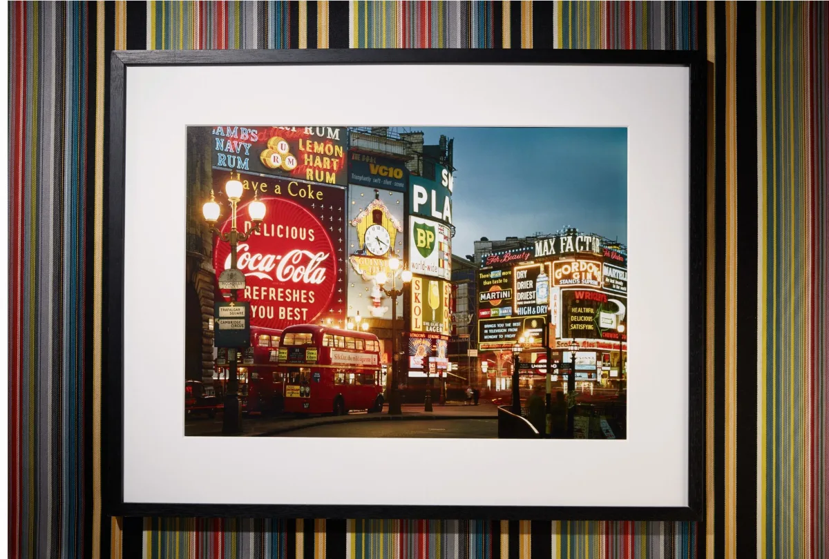 TASCHEN London. Portrait of a City, Paul Smith Edition No. 1–500 ‘Piccadilly Circus’ Outlet