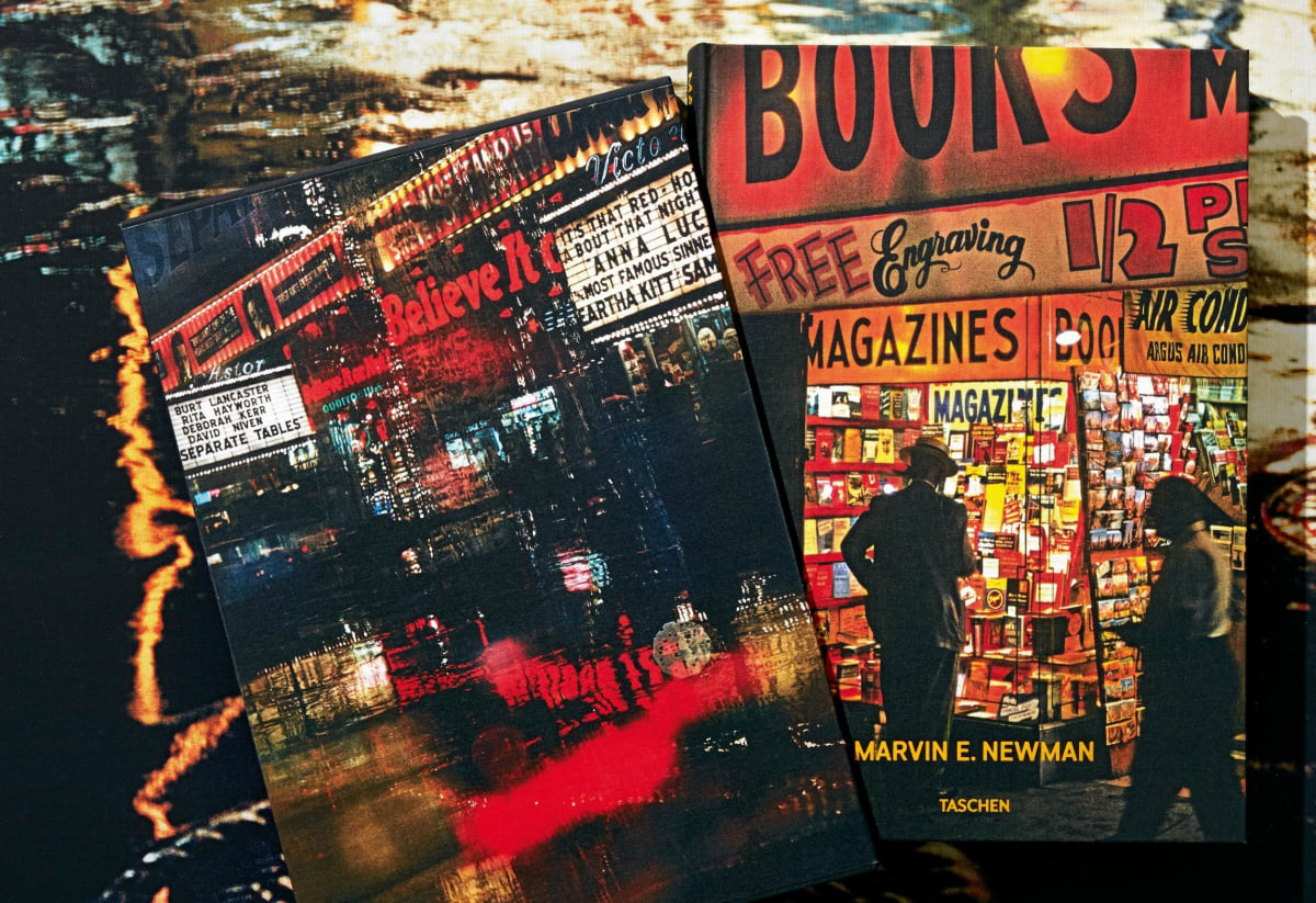 TASCHEN Marvin E. Newman. Art Edition No. 226–300 ‘42nd Street, 1983’ Sonderangebote