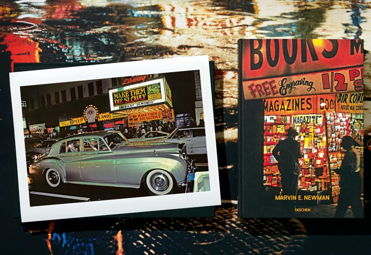 TASCHEN Marvin E. Newman. Art Edition No. 226–300 ‘42nd Street, 1983’ Sonderangebote