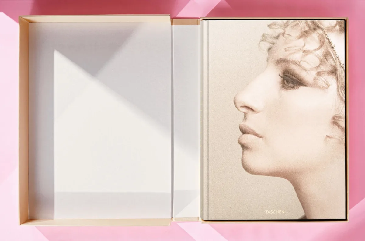 TASCHEN Barbra Streisand, Art Edition No. 1–100, Steve Schapiro ‘Barbra for Harper’s Bazaar’ VIP-Rabatte