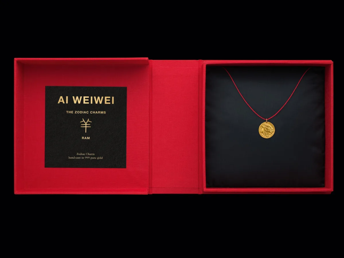 TASCHEN Ai Weiwei. Zodiac Charm ‘Ram’ Tiefpreis