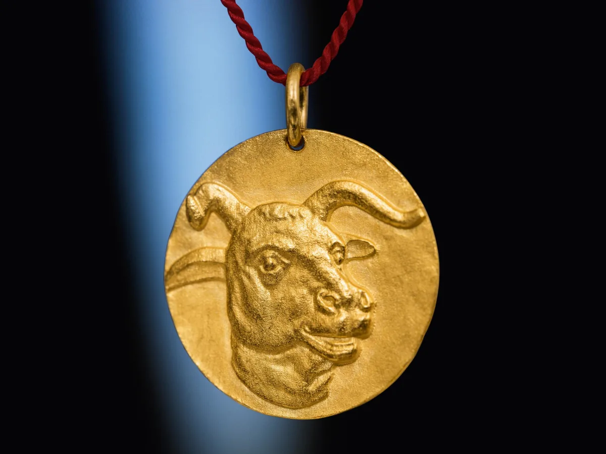 TASCHEN Ai Weiwei. Zodiac Charm ‘Ox’ Speichern exportieren