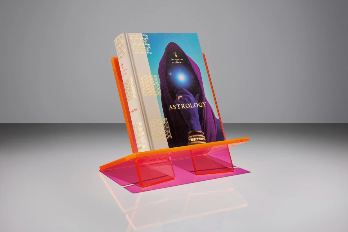 TASCHEN Bookstand. Medium. Radiant Pink im Angebot