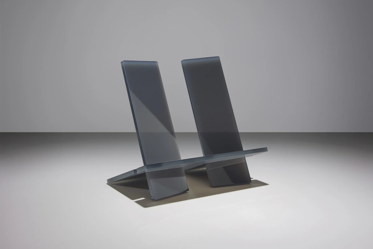 TASCHEN Bookstand. Medium. Urban Grey Schlussverkauf
